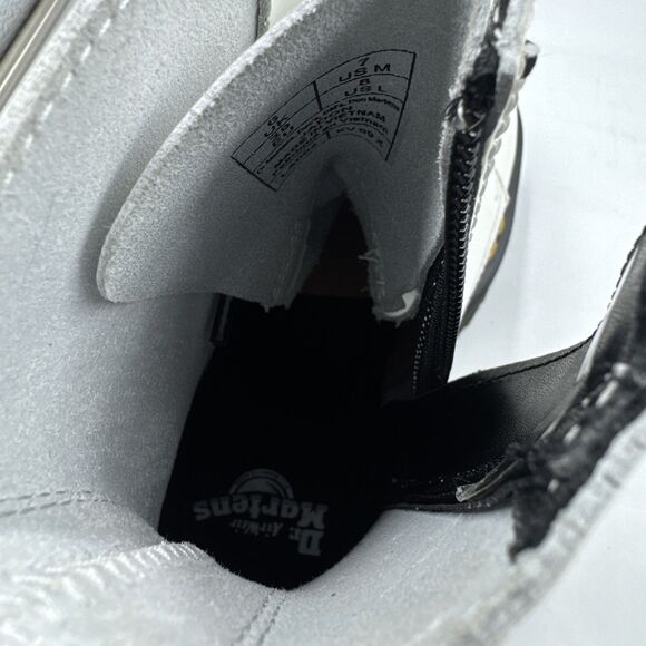 Dr. Martens Jadon 8-Eye Leather Chunky Platform Boot White Women Size 8 NEW - Picture 13 of 16